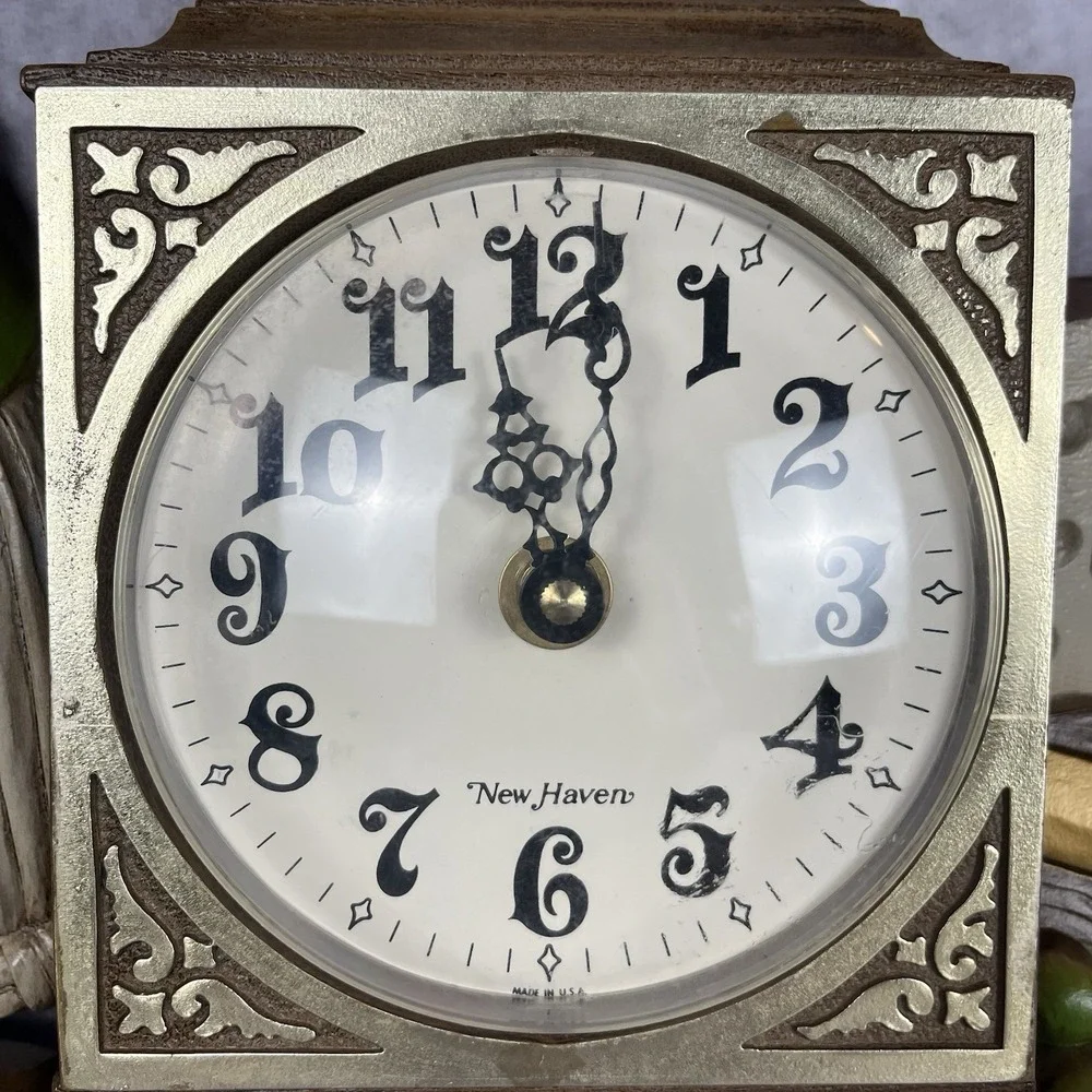 Vtg 70s New Haven Cheese Wine Veggies Kitchen Wall‎ Clock Farm Cottage WORKS EUC